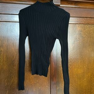 H&M black ribbed mock neck sweater